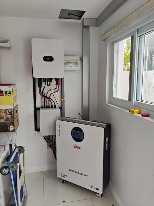 Latest company news about इराक में बिजली कटौती का मुकाबला: वॉल-माउंटेड 10kWh बैटरी बगदाद होम्स में दिन भर का बैकअप लाती है
