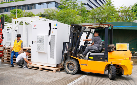 सौर ऊर्जा भंडारण के लिए एक लिथियम आयन बैटरी में सभी 500kW/811.2kWh