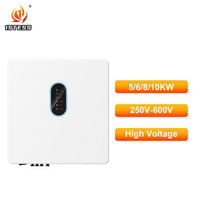 शुद्ध साइन वेव आउटपुट हाइब्रिड सोलर इन्वर्टर थ्री फेज़ ऑन ऑफ ग्रिड MPPT IP65 250V-600V 5kw 6kw 8kw 10kw एंटी आइलैंडिंग प्रोटेक्शन के साथ